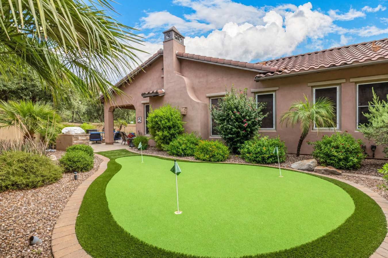Putting green turf in San Juan, TX